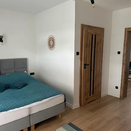 In Ch Opy Near Seaside *